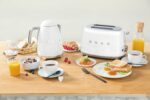 TSF01WHEU 50’s Style Toaster for Two Slices 950W – white - Image 5