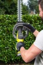 Ryobi RY18HT55A-0 18V ONE+ Cordless 55cm Hedge Trimmer (Bare Tool) - Image 3