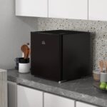 Freezer with 35 Litre Capacity, Small Freezer with Reversible Door - Image 9
