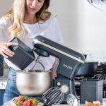 Salter Marino Baking Stand Mixer – 6 Speed Kitchen Mixer With Pulse, 5L Stainless Steel Mixing Bowl, Removable Splash Guard, Whisk, Dough and Beater Attachment, 1200W, Blue/Grey - Image 3